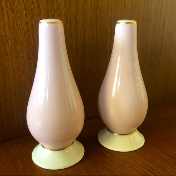 Royal Splendour Salt and Pepper Shaker Set ✨ Fine Arts ✨ Vintage Ceramic Dining - Picture 2 of 6